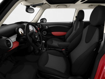 MINI Mini 1.6 16V Cooper D (2)