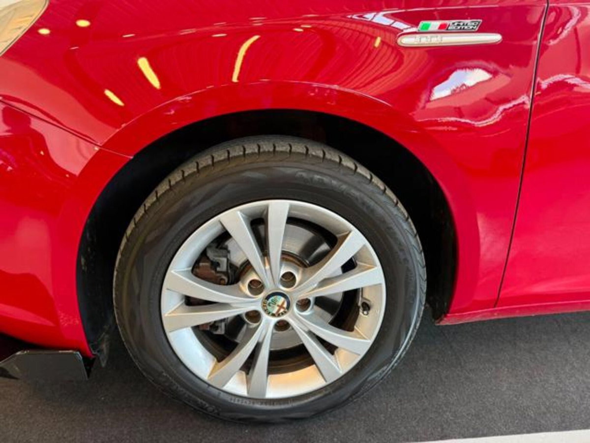 Alfa Romeo Giulietta 1.4 Turbo multiair Distinctive 170cv tct (8)