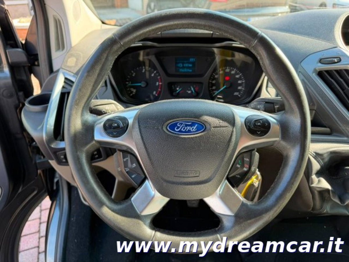 Ford Tourneo Custom 300 2.2 TDCi 155CV PC Titanium (6)
