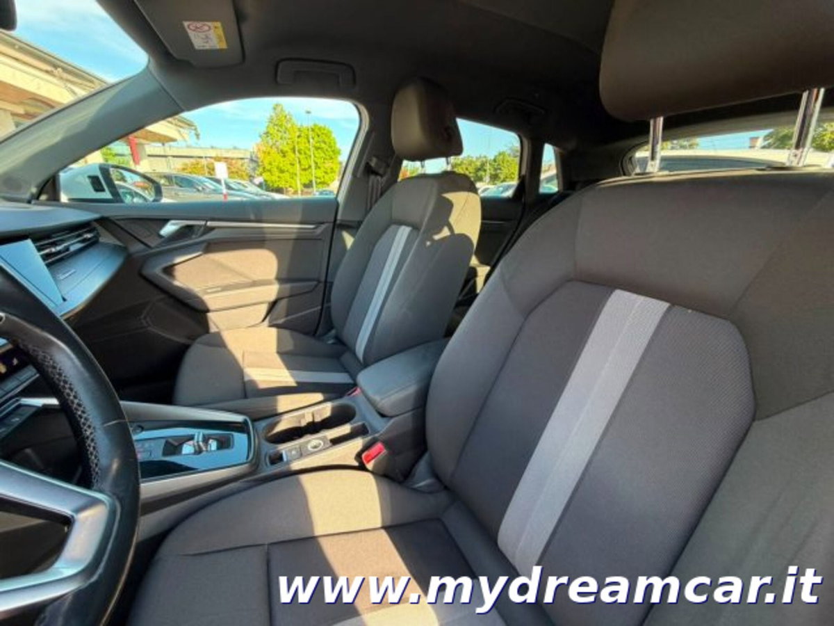 Audi A3 Sportback 30 g-tron S tronic Business Advanced (9)
