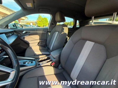 Audi A3 Sportback 30 g-tron S tronic Business Advanced (9)