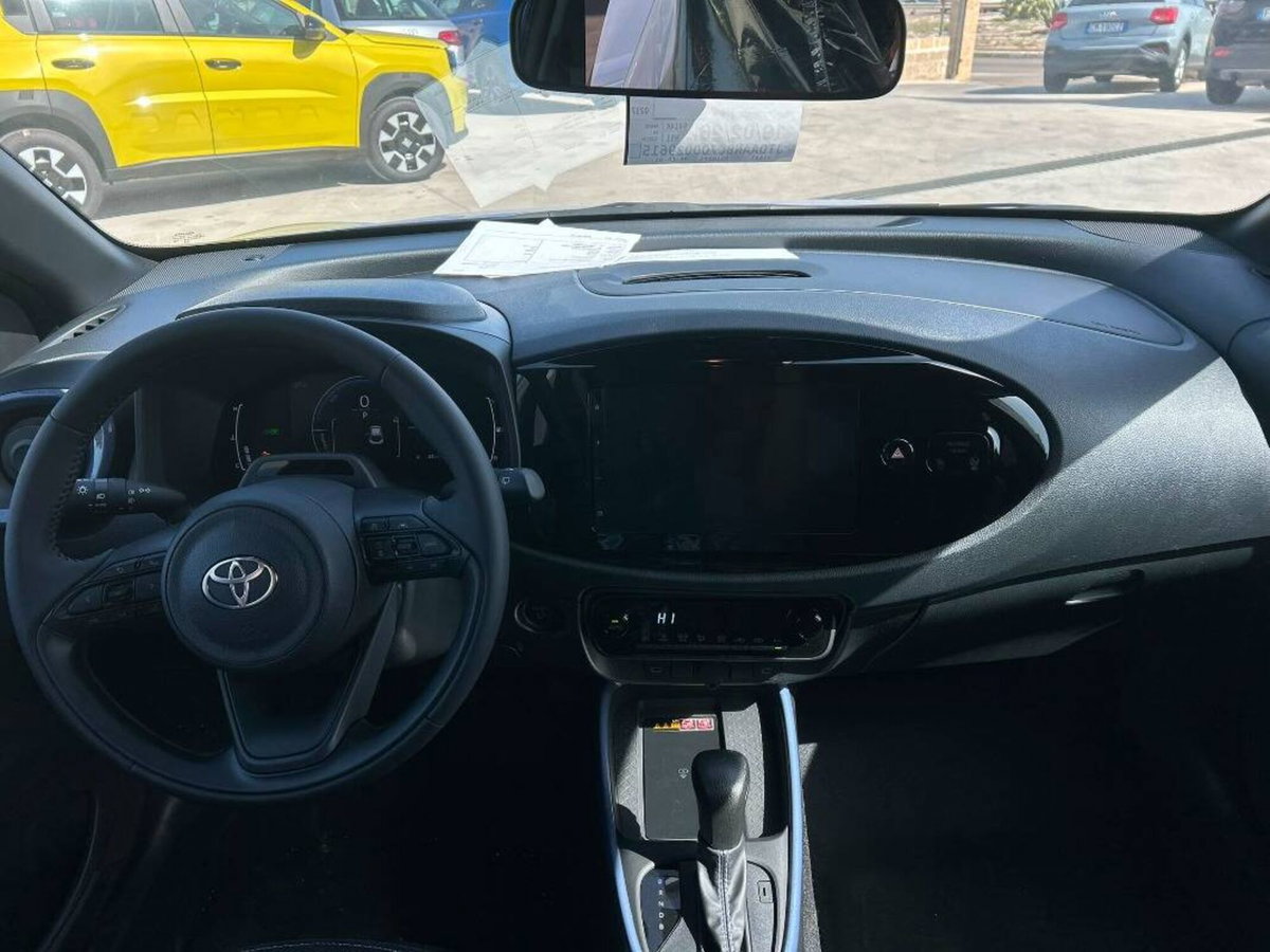 Toyota Aygo X 1.5 hybrid e-cvt (14)