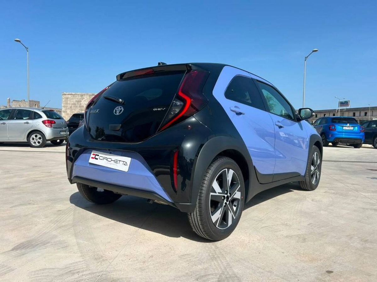 Toyota Aygo X 1.5 hybrid e-cvt (7)