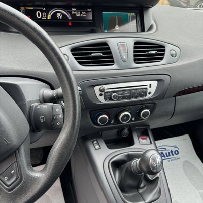 Renault Scenic E-Tech Electric 1.5 dCi 110CV Dynamique (10)