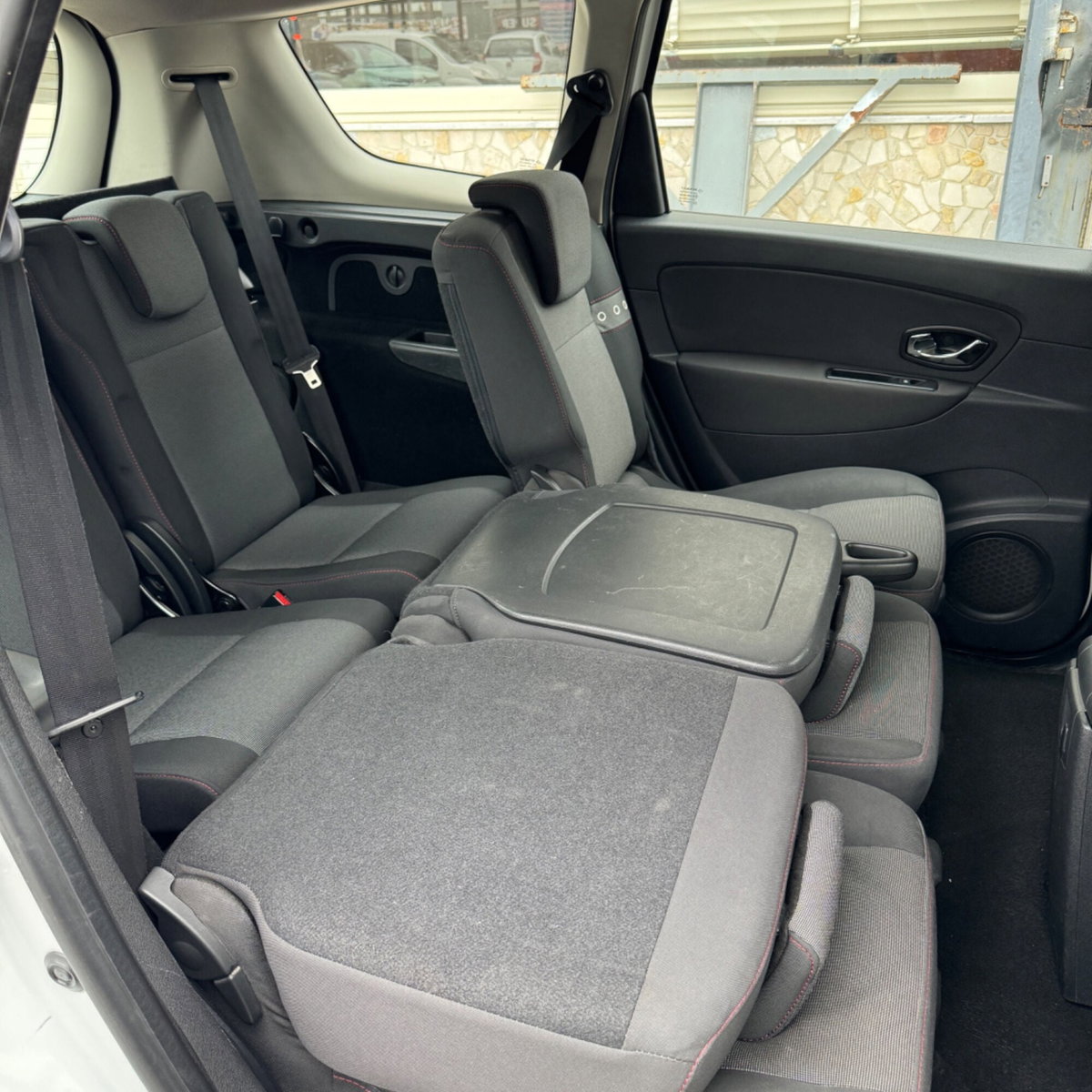 Renault Scenic E-Tech Electric 1.5 dCi 110CV Dynamique (6)