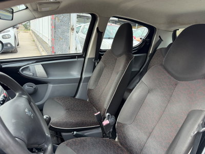 Peugeot 107 68CV 5p. Sweet Years (11)