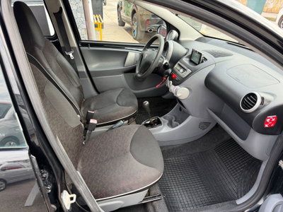 Peugeot 107 68CV 5p. Sweet Years (8)