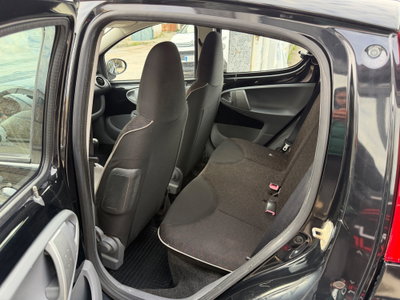 Peugeot 107 68CV 5p. Sweet Years (9)