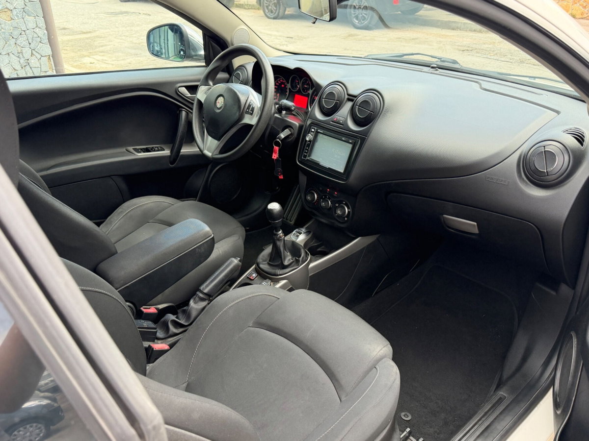 Alfa Romeo MiTo 1.4 78 CV 8V S&S Distinctive (8)