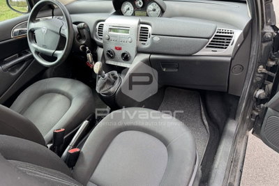 Lancia Ypsilon 1.2 69 CV Diva (11)