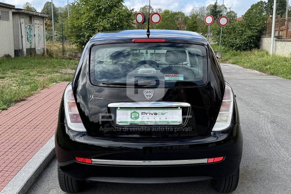 Lancia Ypsilon 1.2 69 CV Diva (6)