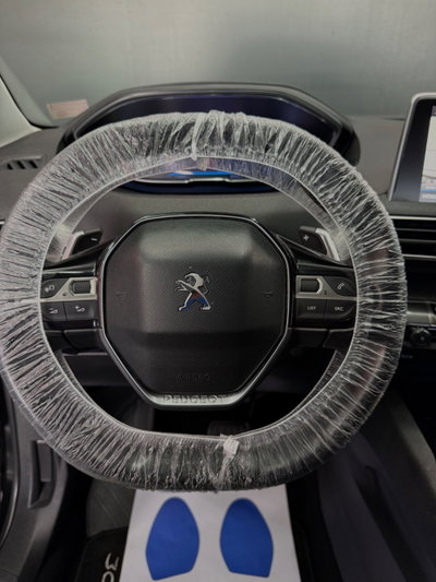 Peugeot 3008 BlueHDi 120 EAT6 S&S Allure (11)
