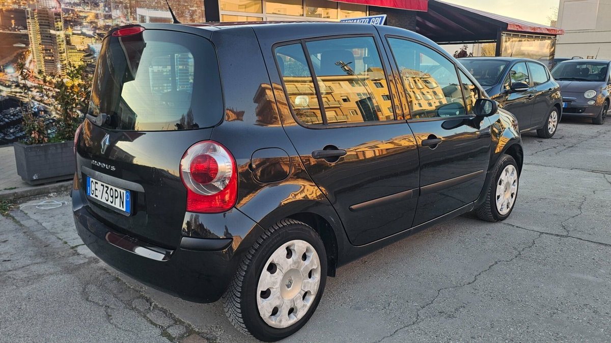 Renault Modus 1.2 16V Dynamique (6)