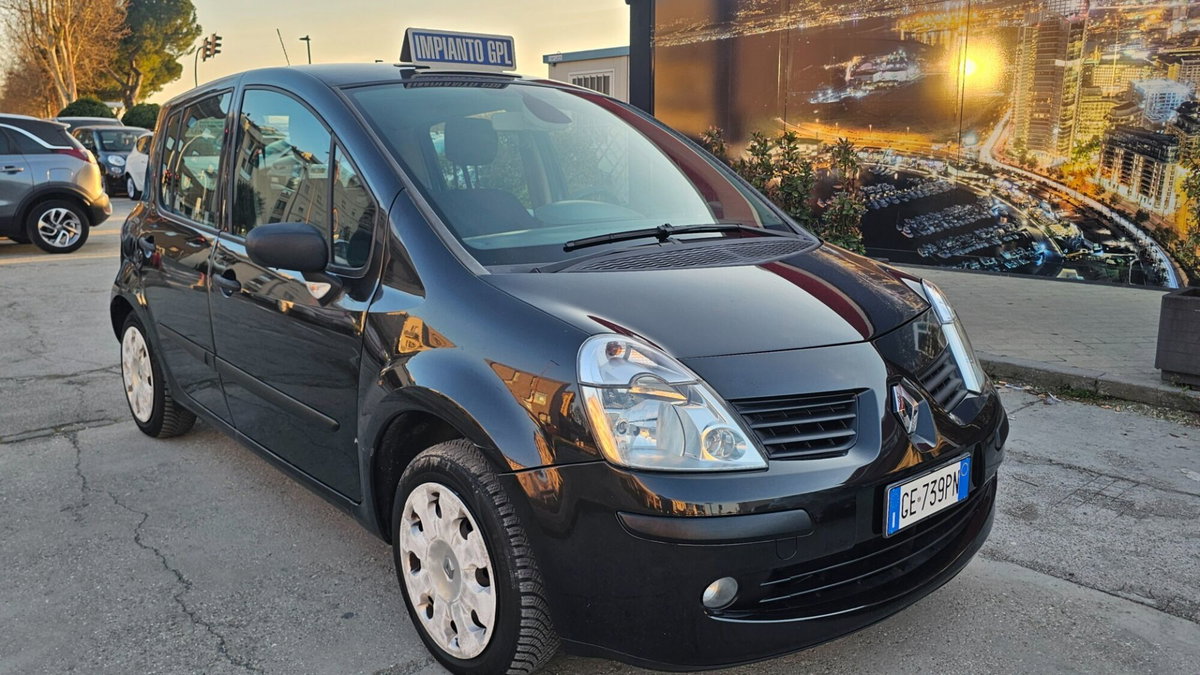 Renault Modus 1.2 16V Dynamique (8)