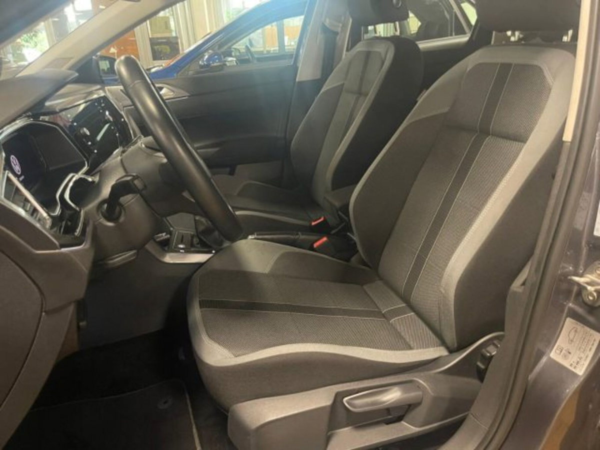 Volkswagen Polo 1.0 tsi Style 95cv (13)