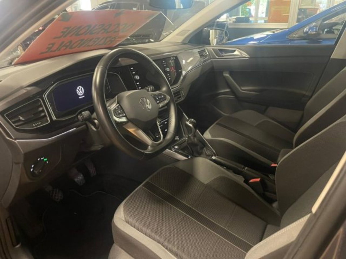 Volkswagen Polo 1.0 tsi Style 95cv (14)