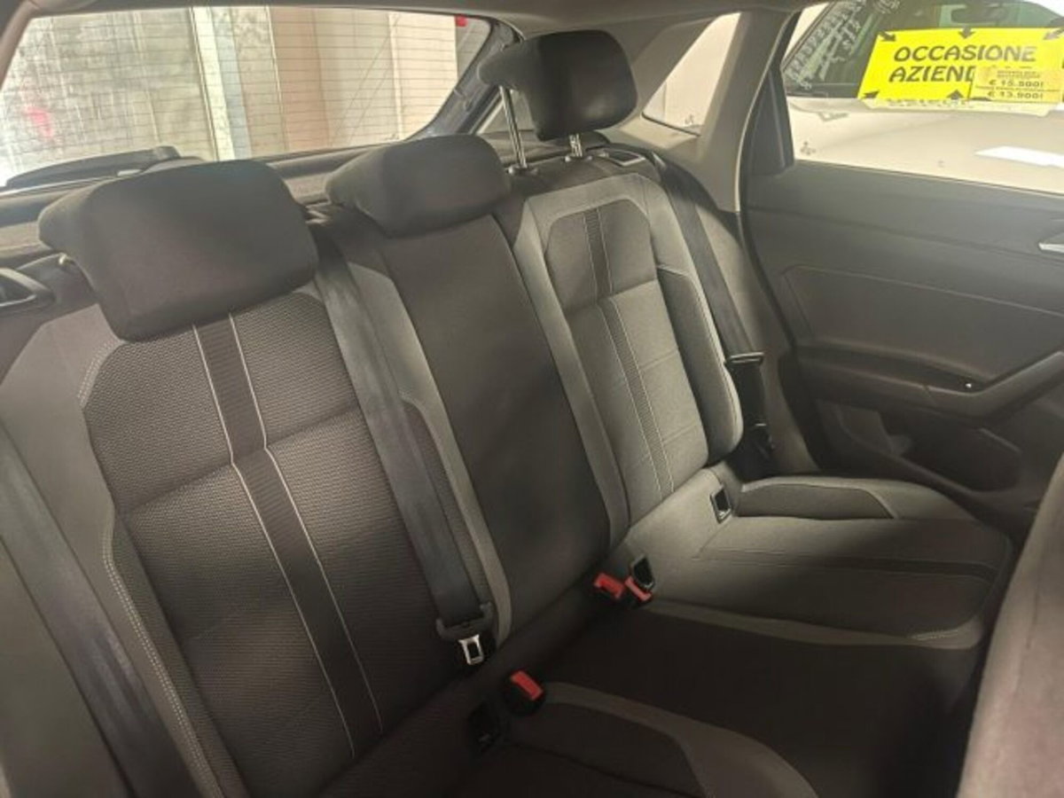 Volkswagen Polo 1.0 tsi Style 95cv (17)
