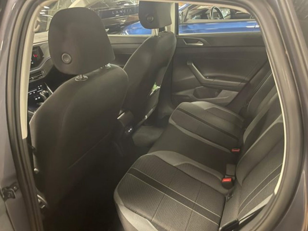 Volkswagen Polo 1.0 tsi Style 95cv (19)
