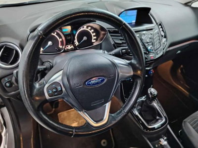 Ford Fiesta 1.5 TDCi 75CV 5 porte Titanium (6)