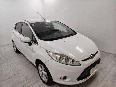 Ford Fiesta 1.4 5 porte Bz.- GPL Titanium (2)