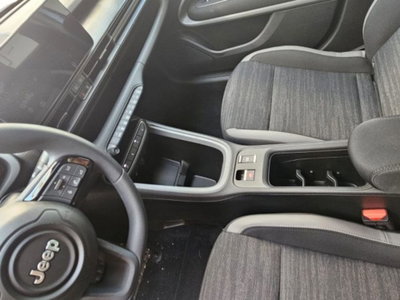 Jeep Avenger full-electric Longitude fwd 156cv auto (9)