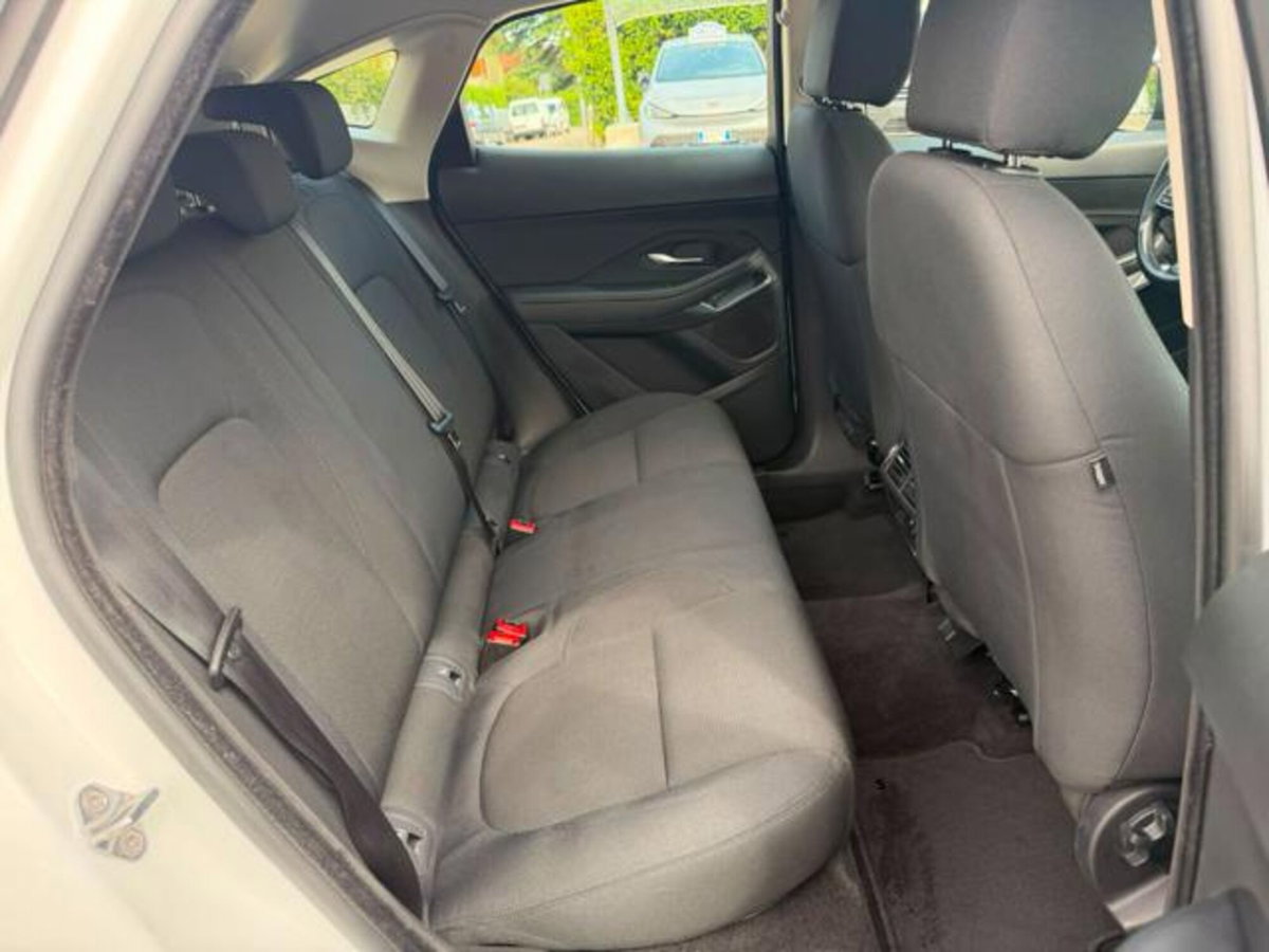 Jaguar E-Pace 2.0D 150 CV AWD aut. (13)