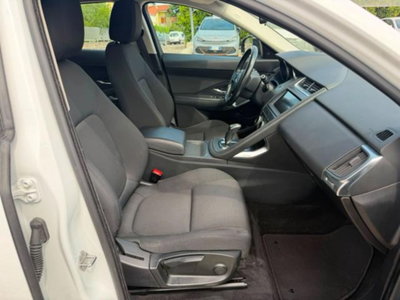 Jaguar E-Pace 2.0D 150 CV AWD aut. (6)