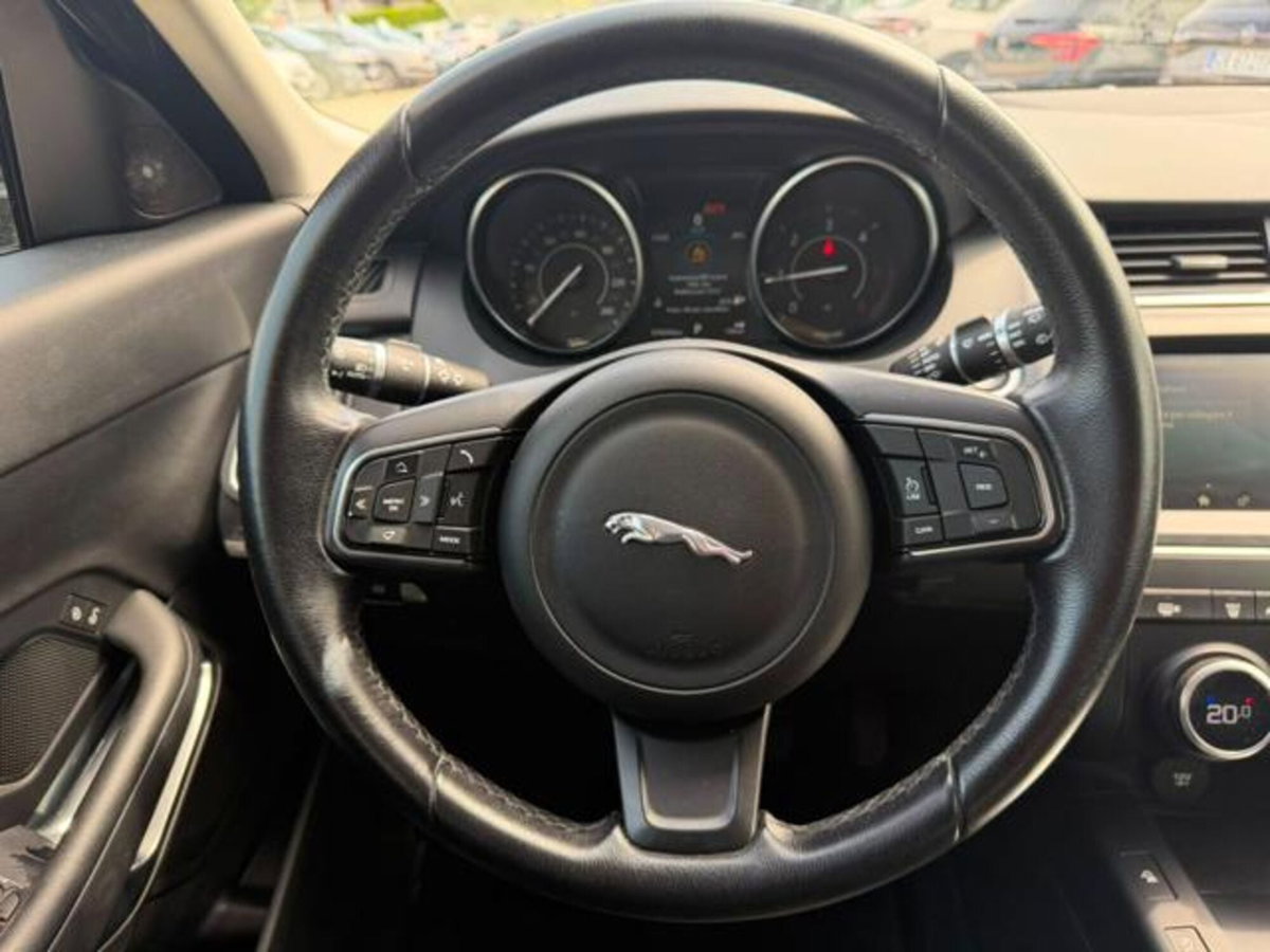 Jaguar E-Pace 2.0D 150 CV AWD aut. (8)
