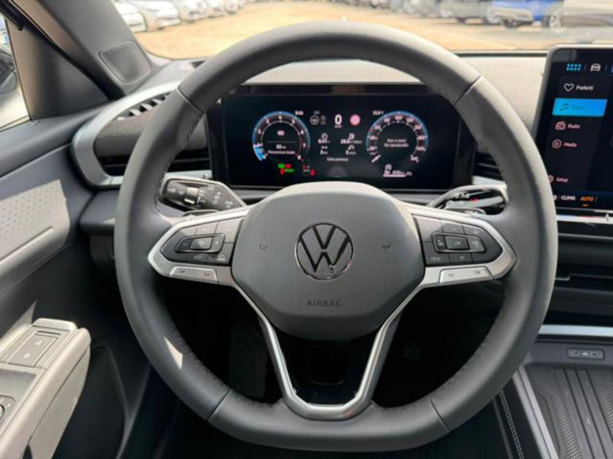 Volkswagen T-Roc 1.5 etsi Style 115cv dsg (9)