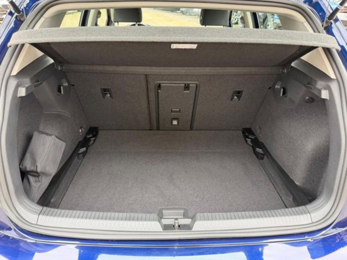 Volkswagen Golf Variant 2.0 TDI SCR DSG Life (13)