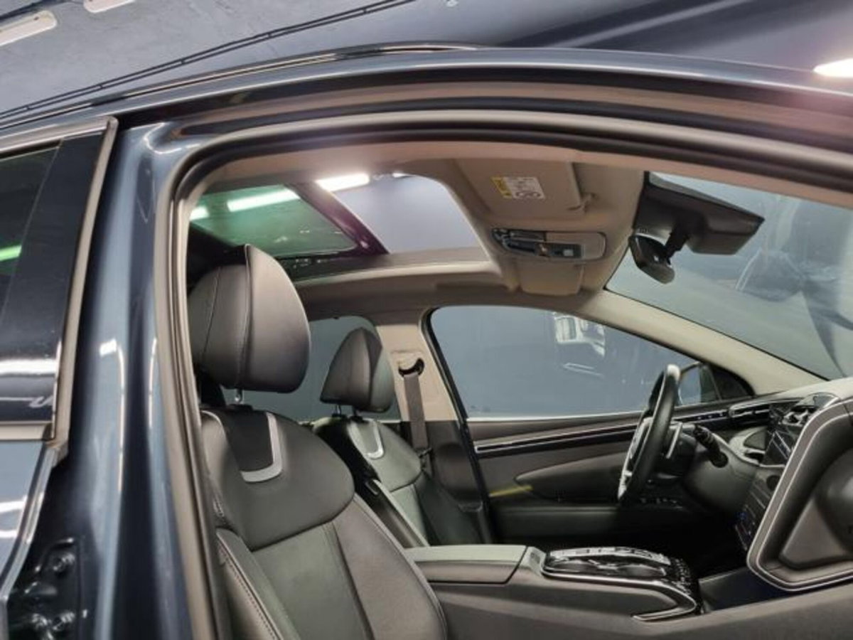 Hyundai Tucson 1.6 hev Exellence 4wd auto (10)