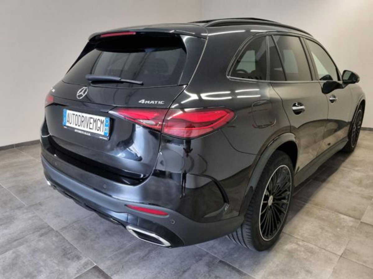 Mercedes-Benz GLC 300 4Matic Mild Hybrid AMG Premium (19)