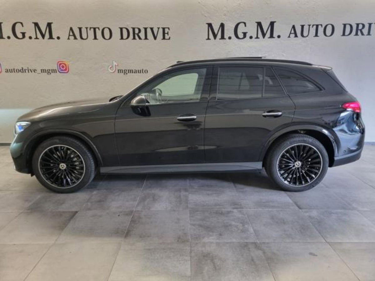 Mercedes-Benz GLC 300 4Matic Mild Hybrid AMG Premium (2)