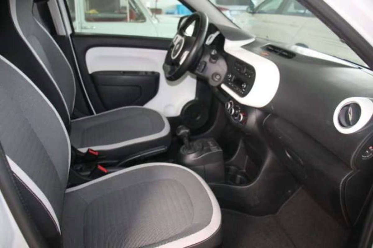 Renault Twingo SCe EDC Intens (8)