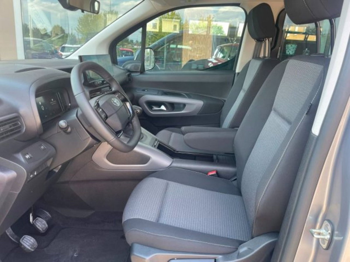 Toyota Proace City Verso City Verso 1.5D 130 CV S&S Long D Executive (13)