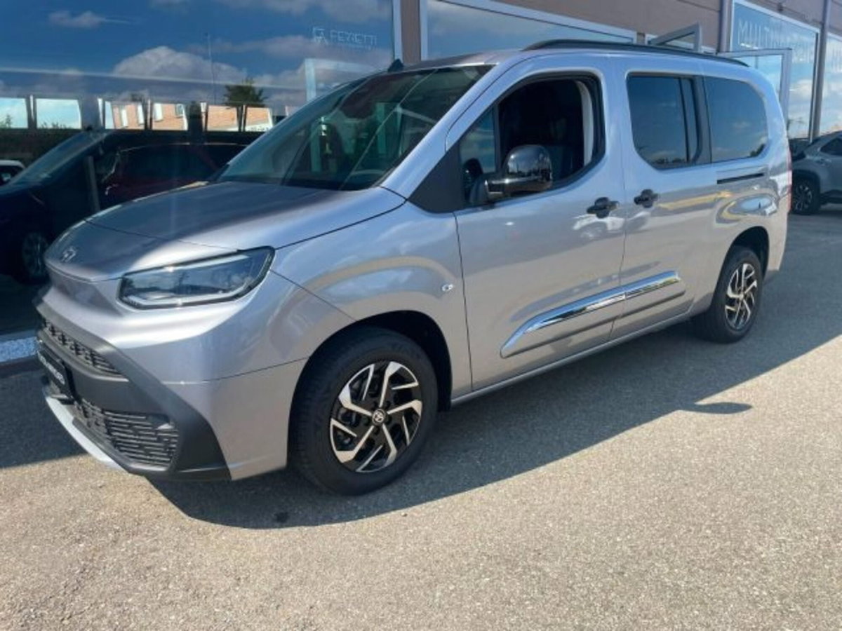 Toyota Proace City Verso City Verso 1.5D 130 CV S&S Long D Executive (2)