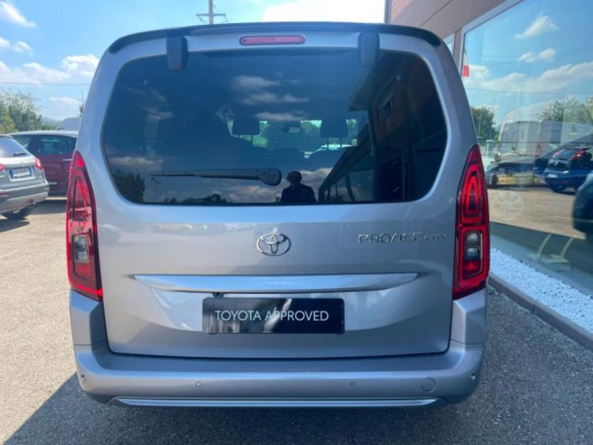 Toyota Proace City Verso City Verso 1.5D 130 CV S&S Long D Executive (6)