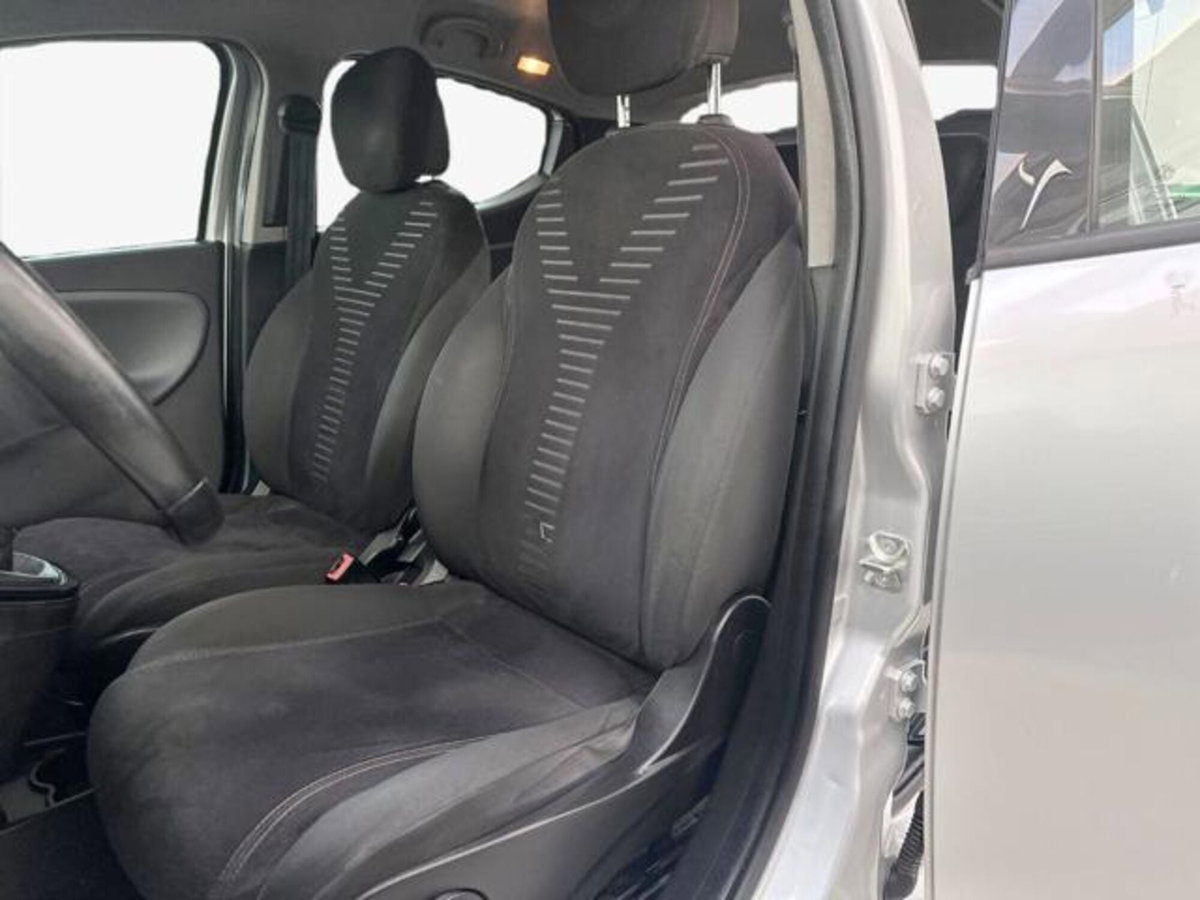 Lancia Ypsilon 1.2 69 CV 5 porte Silver (12)