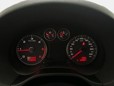 Audi A3 1.6 TDI 90 CV CR F.AP. Attraction (9)
