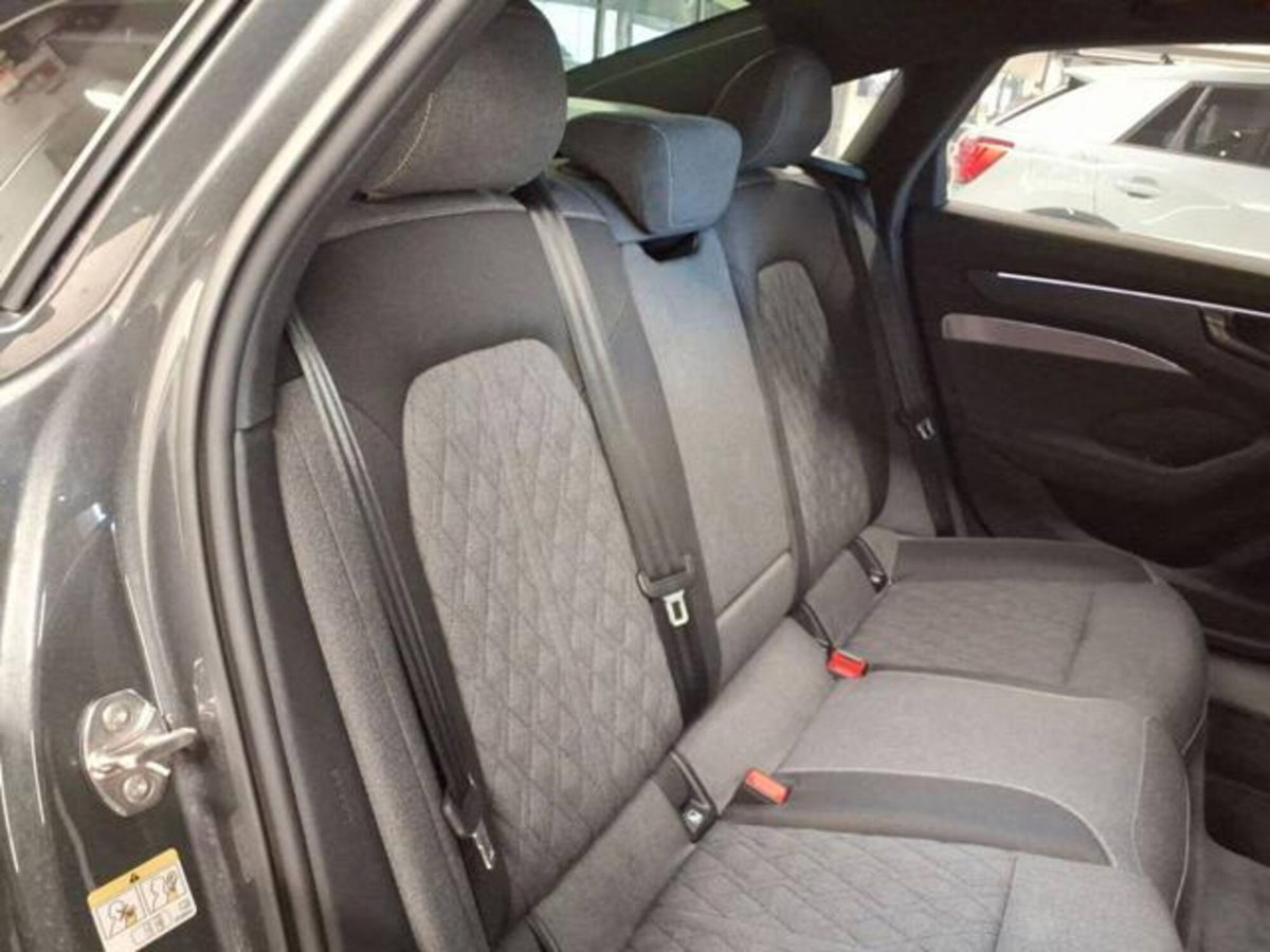 Audi A6 40 2.0 TDI quattro ultra S tronic Business Plus (14)
