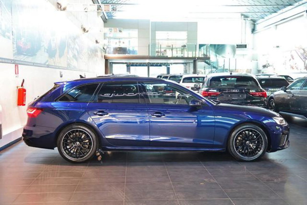 Audi A4 Avant 35 2.0 tdi mhev Business Advanced 163cv s-tronic (2)