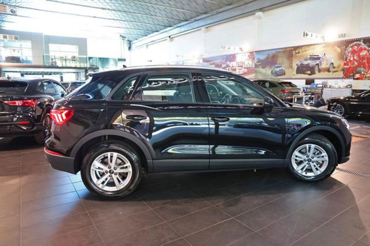 Audi Q3 35 2.0 tdi Business Advanced s-tronic (10)