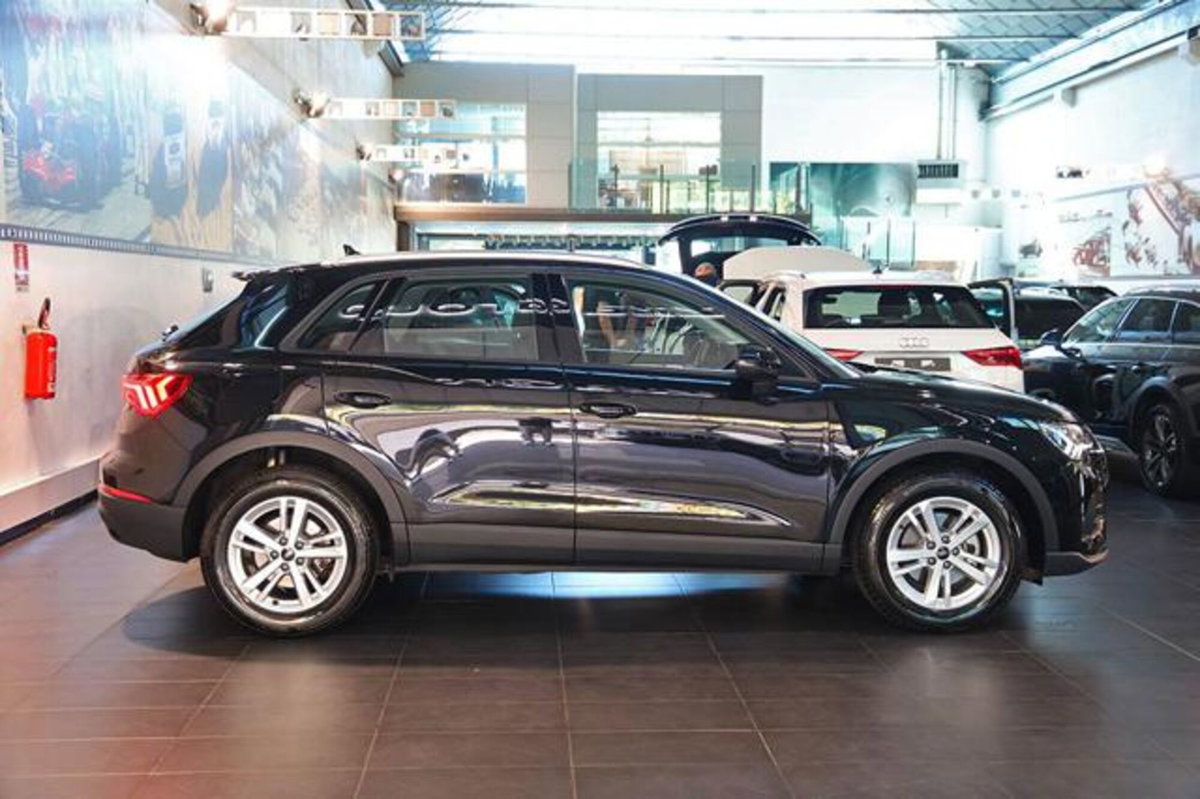 Audi Q3 35 2.0 tdi Business Advanced s-tronic (2)