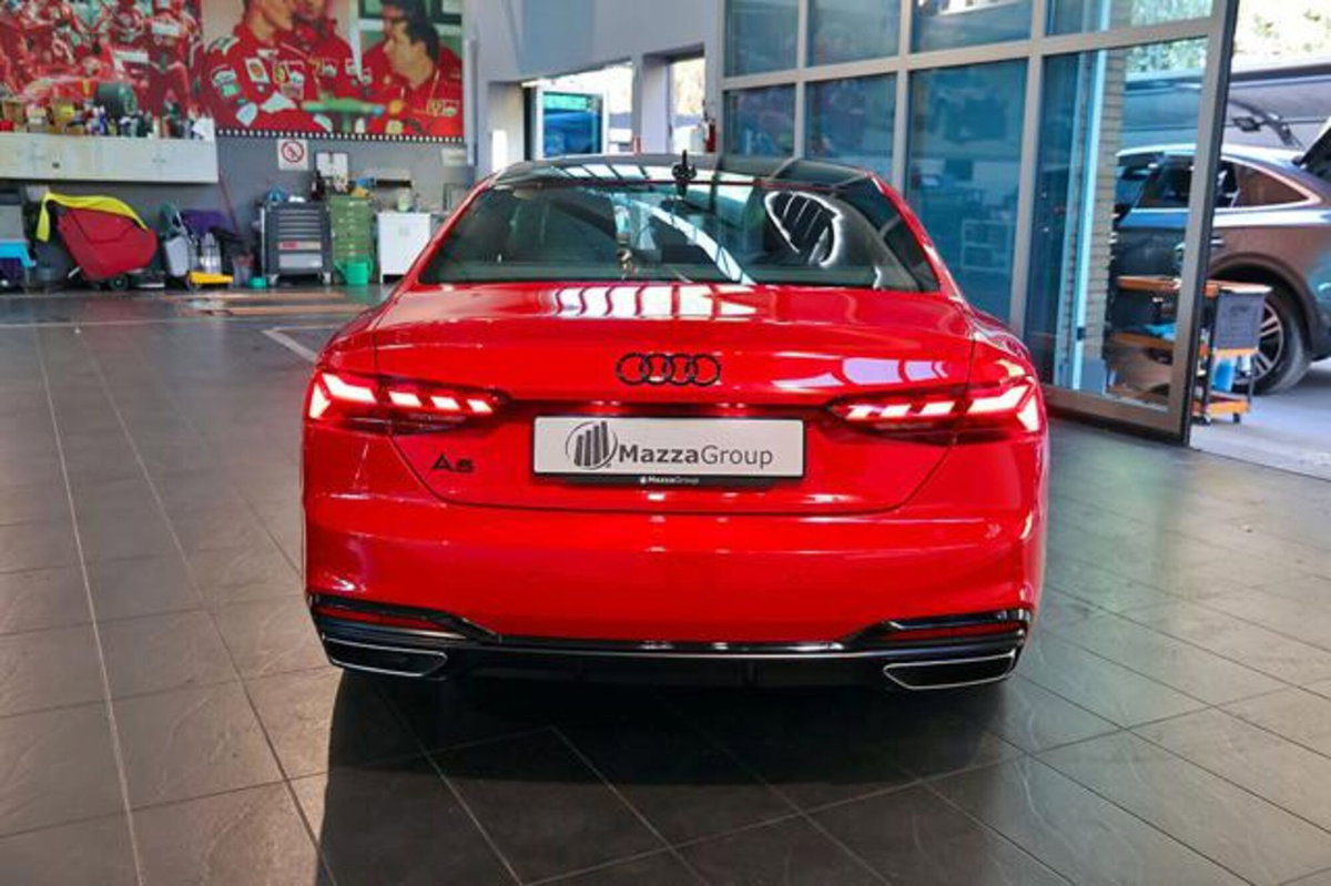 Audi A5 Coupé Coupe 40 2.0 tfsi mhev Business 204cv s-tronic (8)