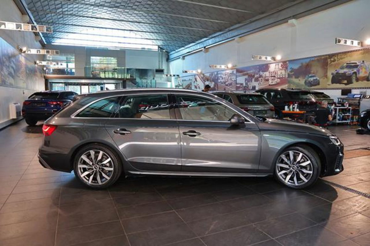 Audi A4 Avant 35 2.0 tfsi mhev Business Advanced 150cv s-tronic (10)
