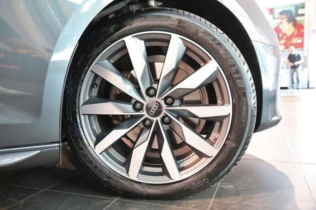 Audi A4 Avant 35 2.0 tfsi mhev Business Advanced 150cv s-tronic (6)