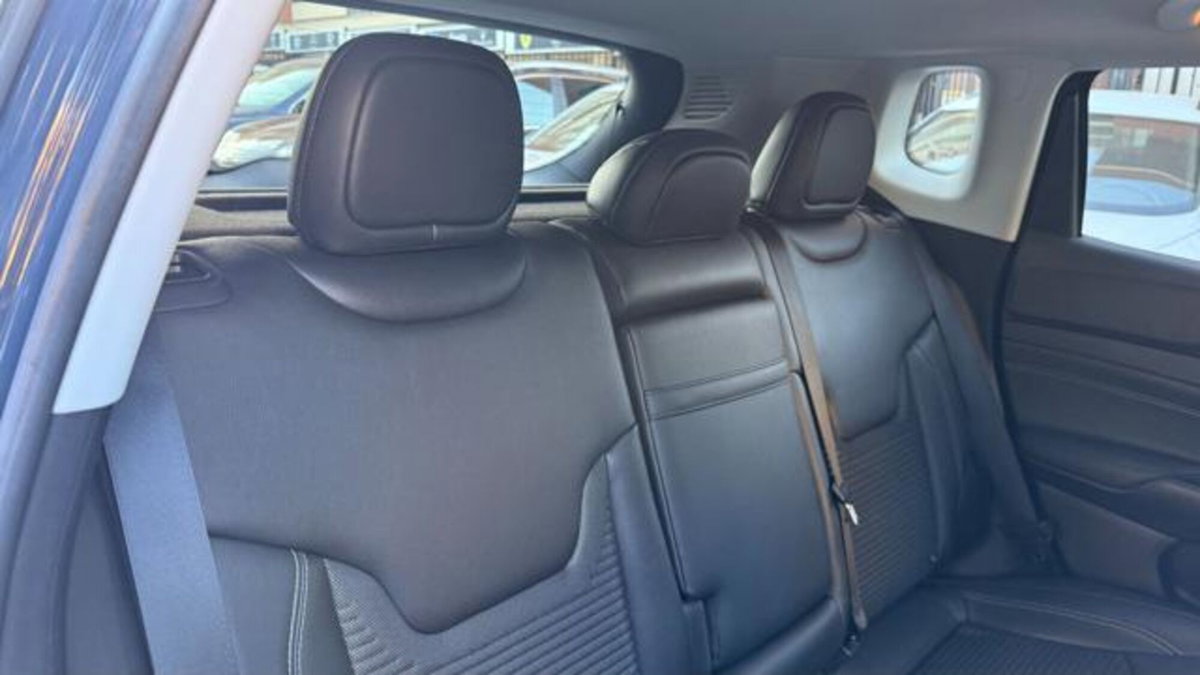 Jeep Compass 1.3 T4 190CV PHEV AT6 4xe Limited (17)