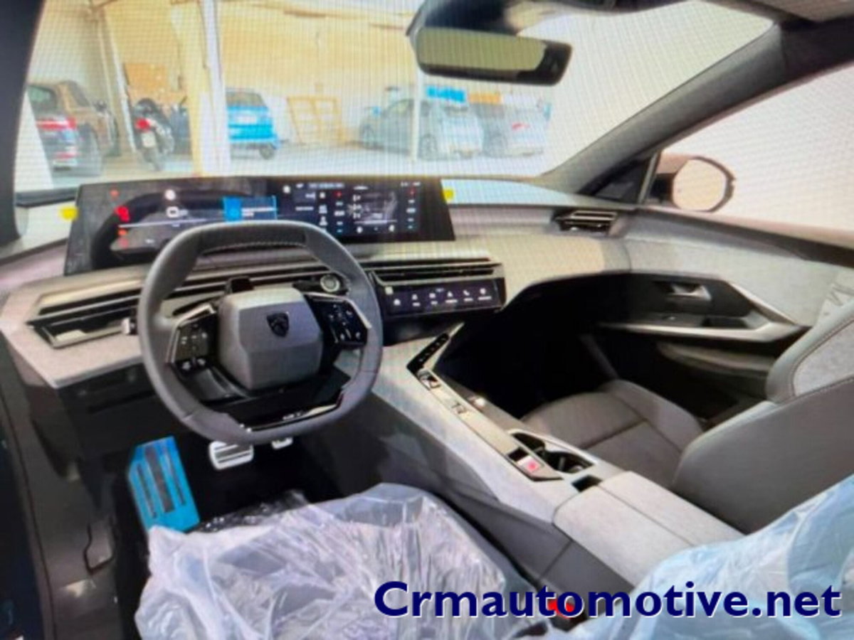 Peugeot 3008 1.2 hybrid GT Exclusive 145cv e-dcs6 (3)