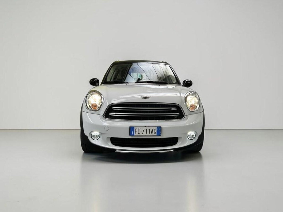 MINI Mini Countryman 1.6 Cooper D Countryman ALL4 (2)