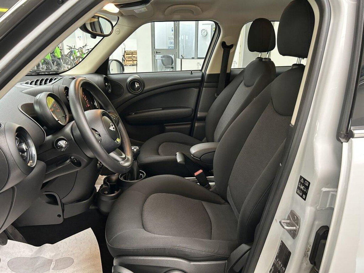 MINI Mini Countryman 1.6 Cooper D Countryman ALL4 (8)